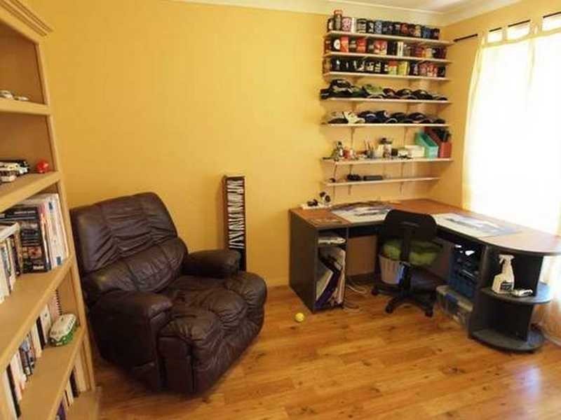 5 ABERNANT CT, Dakabin QLD 4503