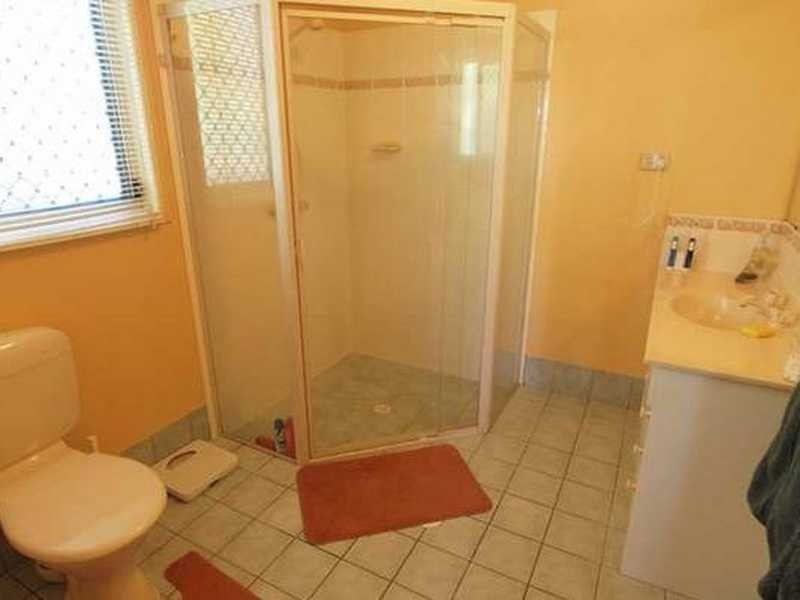 5 ABERNANT CT, Dakabin QLD 4503