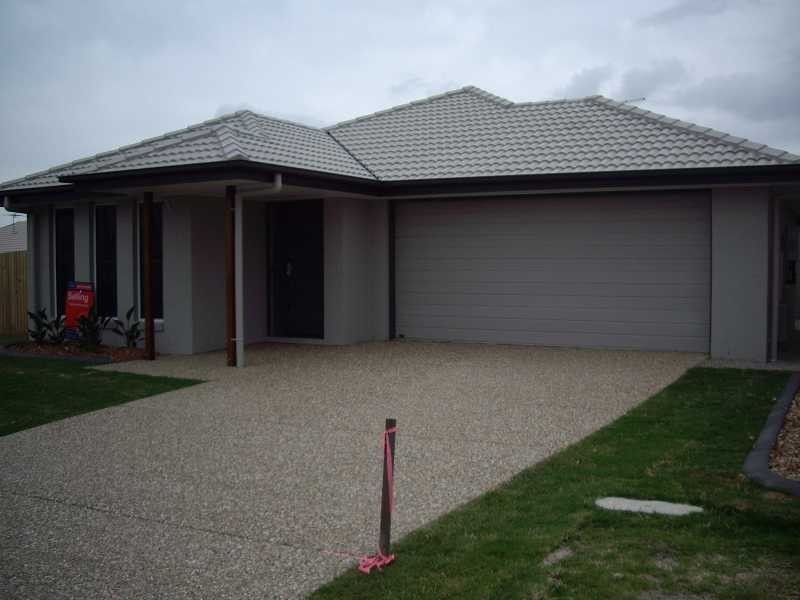 9 Williams Crescent, North Lakes QLD 4509