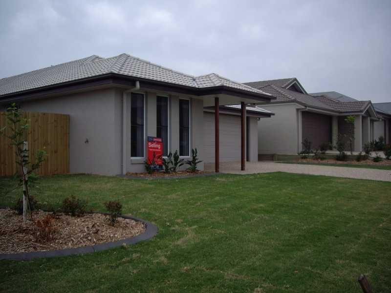 9 Williams Crescent, North Lakes QLD 4509
