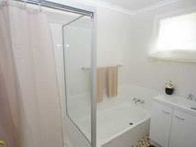 71 Old Gympie Rd, Kallangur QLD 4503