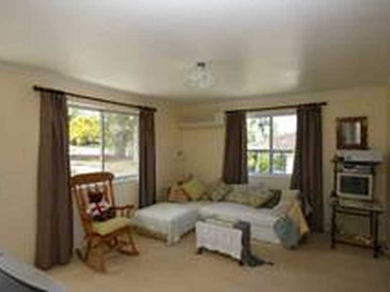 71 Old Gympie Rd, Kallangur QLD 4503