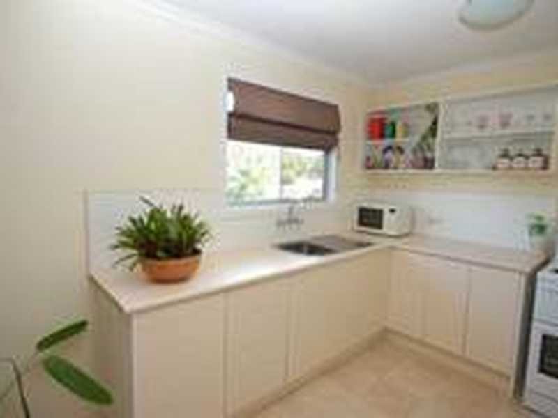 71 Old Gympie Rd, Kallangur QLD 4503