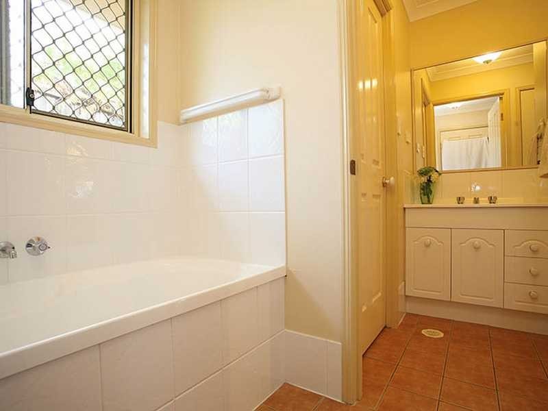 19 Chilton Crescent, North Lakes QLD 4509