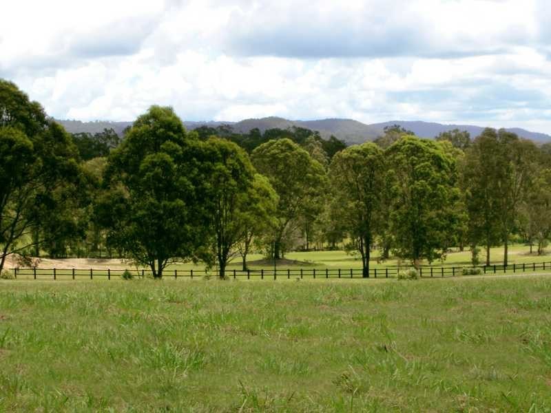 31 Springflats Court, Moorina QLD 4506