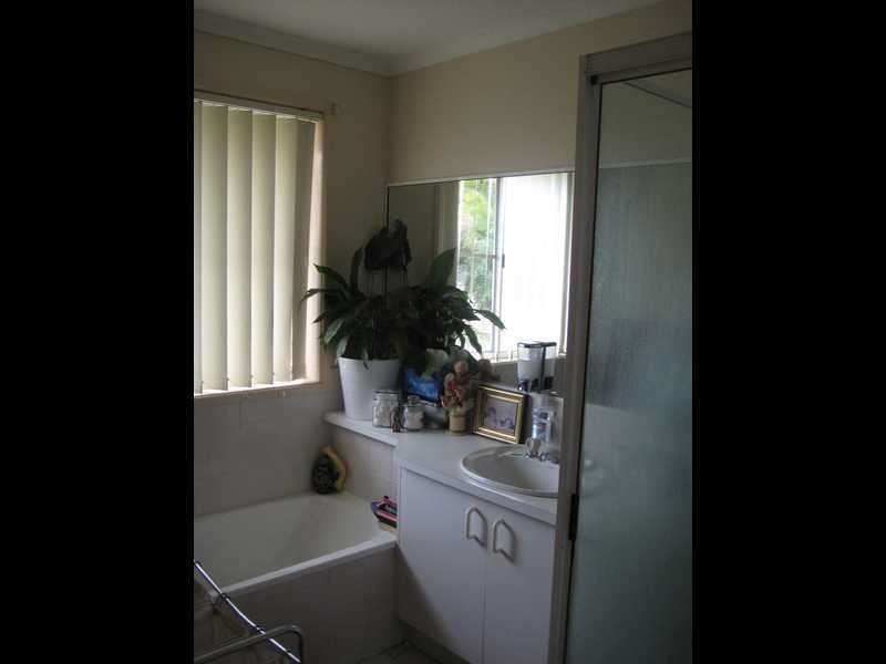17 NELSON ST, Sandstone Point QLD 4511