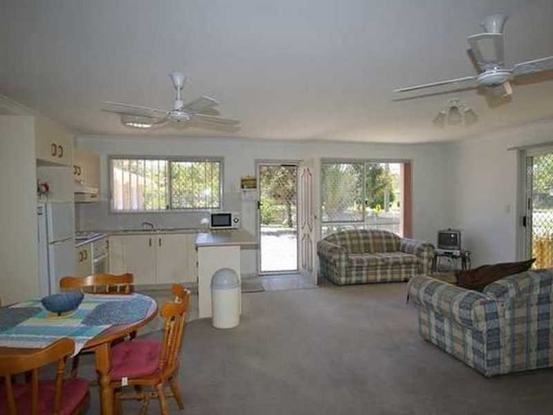 Unit 1/24 FOLEY STREET, Bongaree QLD 4507