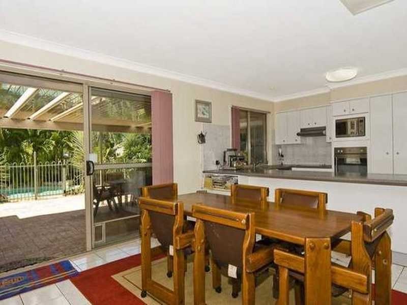 15 COCOS DR, Ningi QLD 4511