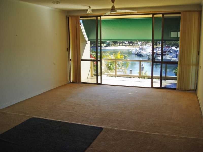 Unit 4/24 SPINNAKER DR, Sandstone Point QLD 4511