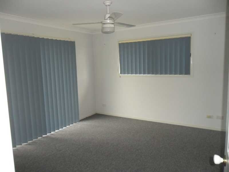 18 Whitfield Crescent, North Lakes QLD 4509