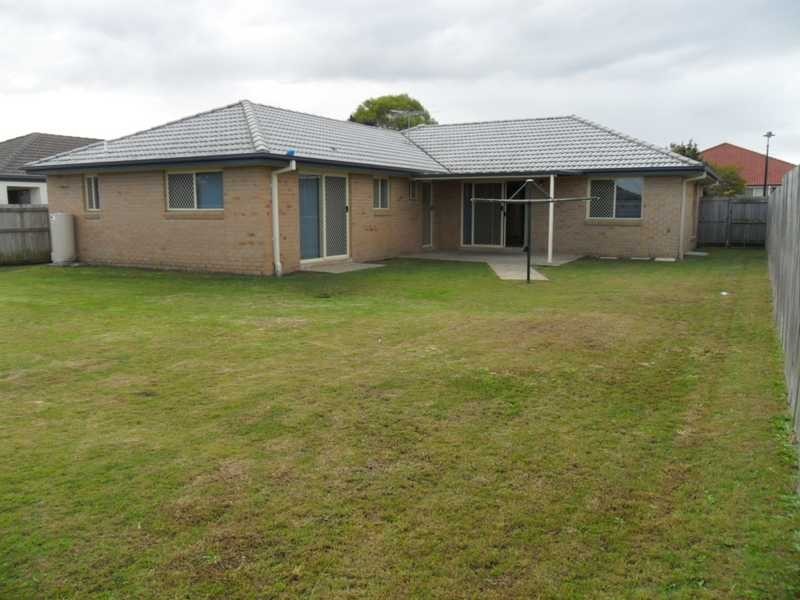 18 Whitfield Crescent, North Lakes QLD 4509