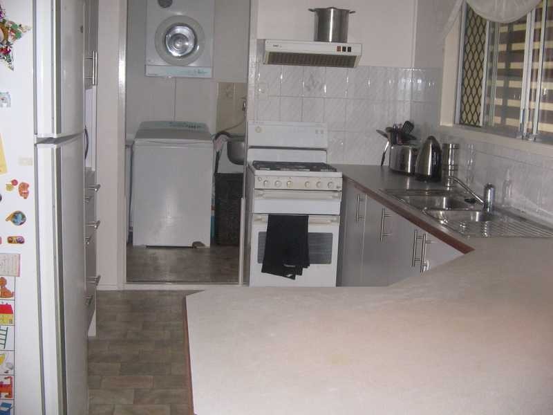 188 School Rd, Kallangur QLD 4503