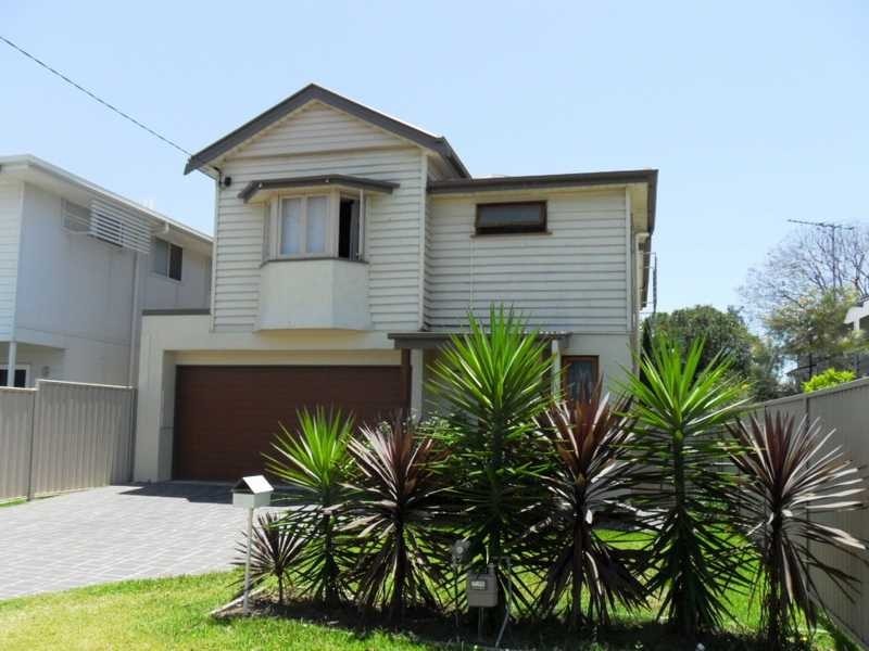 24 Raceview Avenue, Hendra QLD 4011