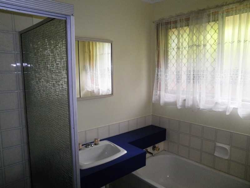 1 Cheltenham Street, Strathpine QLD 4500