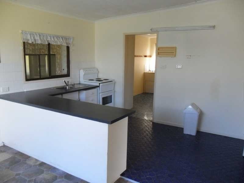 18 The Crescent, Kallangur QLD 4503