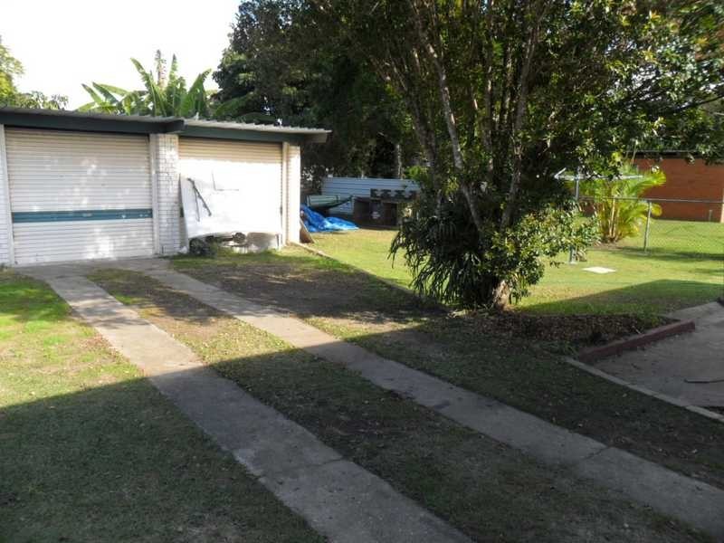 18 The Crescent, Kallangur QLD 4503