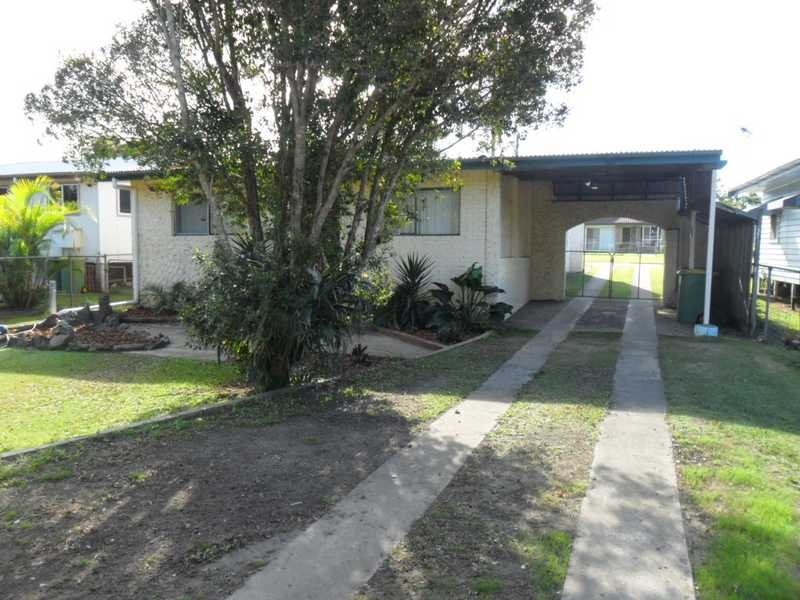 18 The Crescent, Kallangur QLD 4503