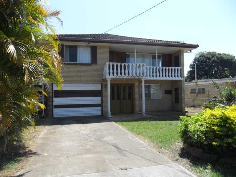33 Andrew Street, Kallangur QLD 4503