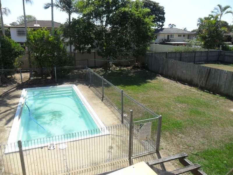 33 Andrew Street, Kallangur QLD 4503