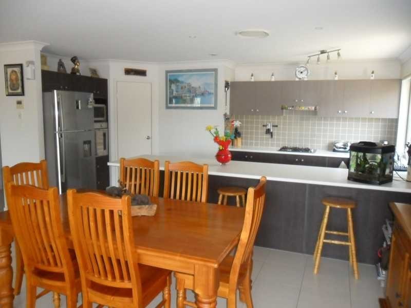 24 Lilly Crescent, Kallangur QLD 4503