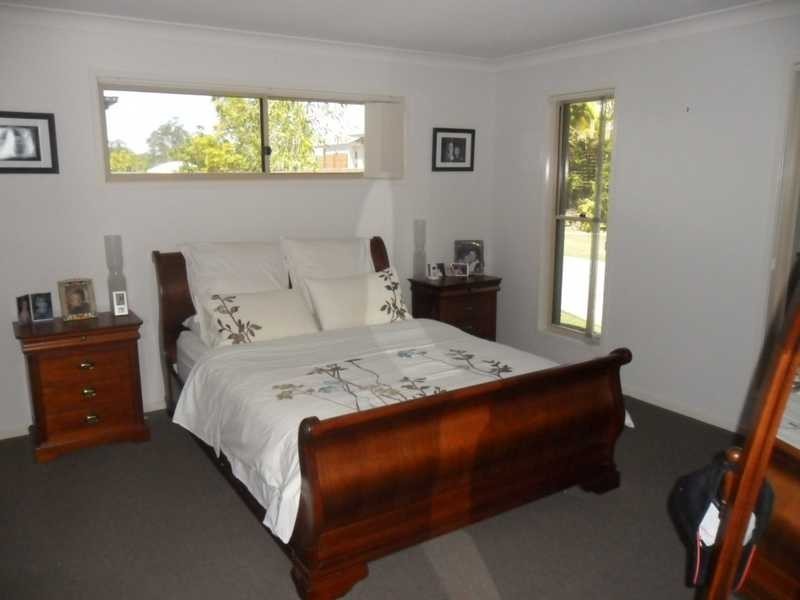 24 Lilly Crescent, Kallangur QLD 4503