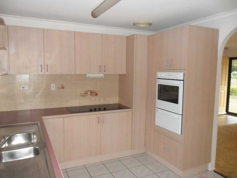 4 Shaw Court, Kallangur QLD 4503