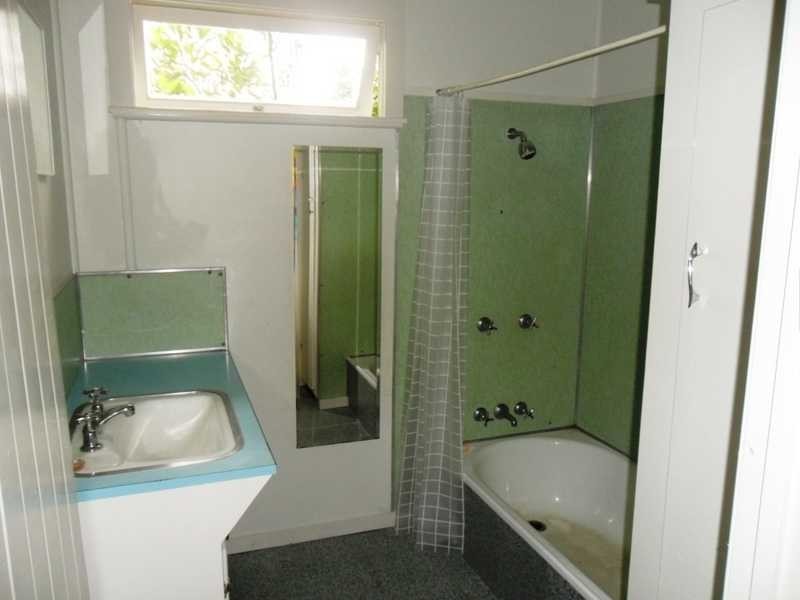 1062 Anzac Avenue, Petrie QLD 4502