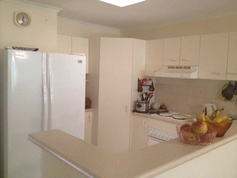 1/8 Dianthus Avenue, Banksia Beach QLD 4507