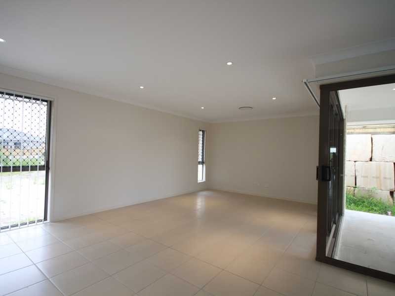 34 Caspian Parade, Warner QLD 4500