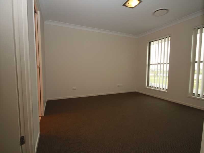 34 Caspian Parade, Warner QLD 4500