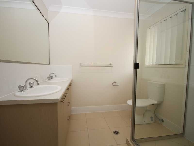 34 Caspian Parade, Warner QLD 4500