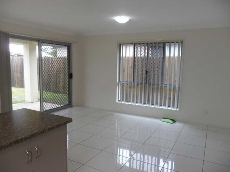 25 Diane Parade, Kallangur QLD 4503