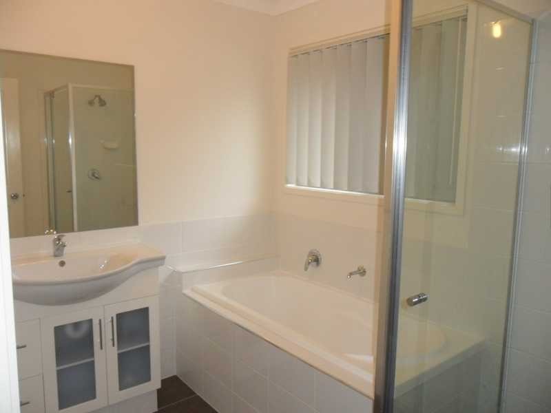 25 Diane Parade, Kallangur QLD 4503