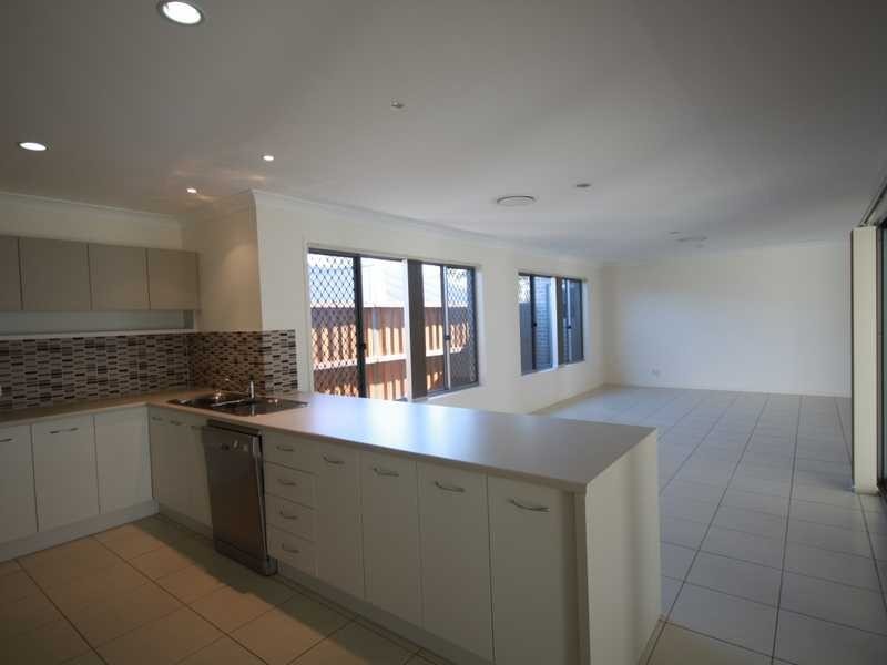 11 Beerwah Parade, Kallangur QLD 4503