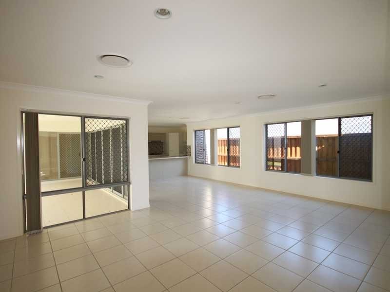 11 Beerwah Parade, Kallangur QLD 4503