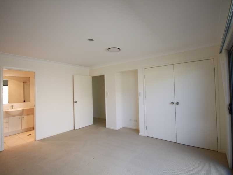 11 Beerwah Parade, Kallangur QLD 4503