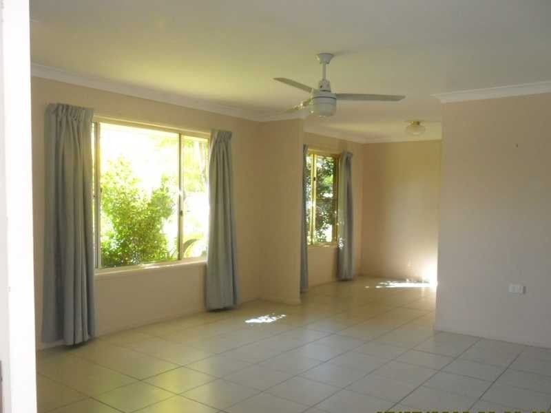 1/17 Streeton Court, Morayfield QLD 4506