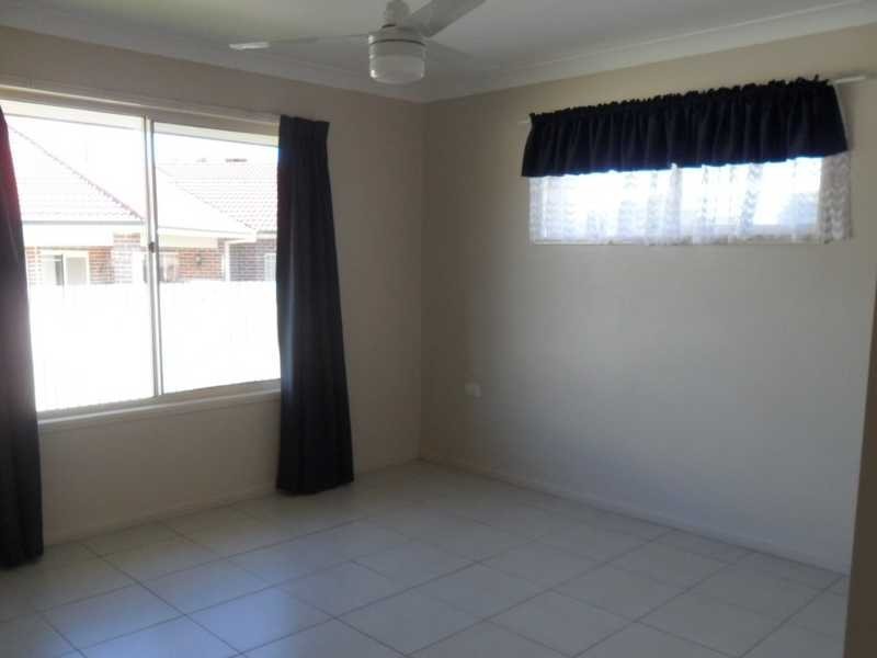 1/17 Streeton Court, Morayfield QLD 4506