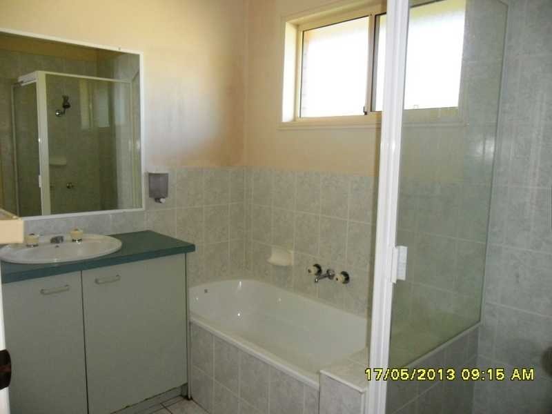 1/17 Streeton Court, Morayfield QLD 4506