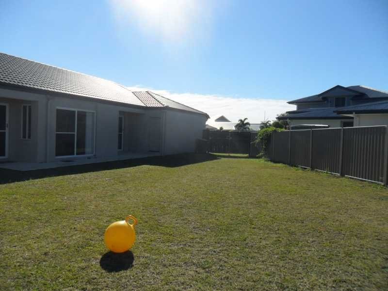 15 Blueberry Street, Banksia Beach QLD 4507