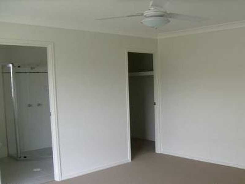 241 Bestmann Road, Sandstone Point QLD 4511