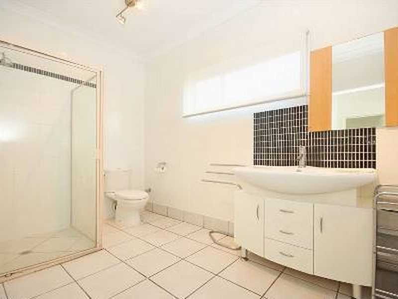 13 Chatham Street, Margate QLD 4019