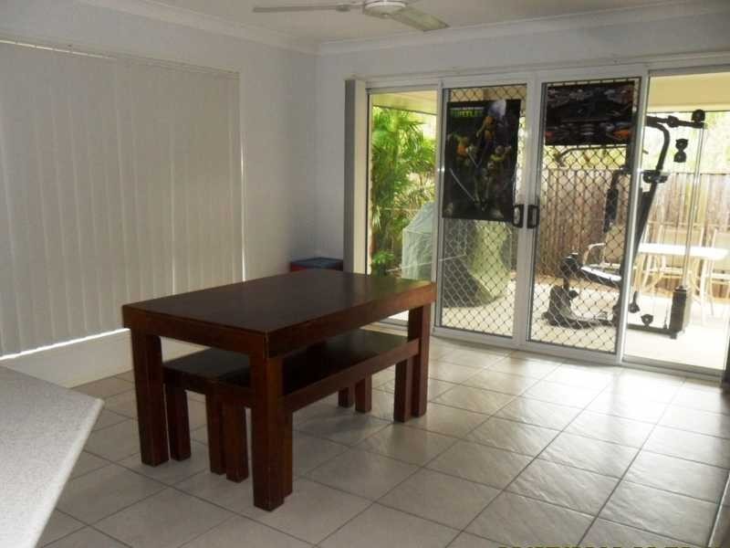 1/25 LEOPARDWOOD ST, Narangba QLD 4504