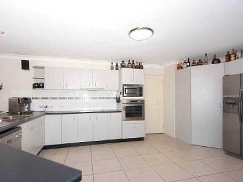 35 Corrimal Place, Sandstone Point QLD 4511