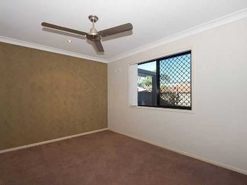 35 Corrimal Place, Sandstone Point QLD 4511