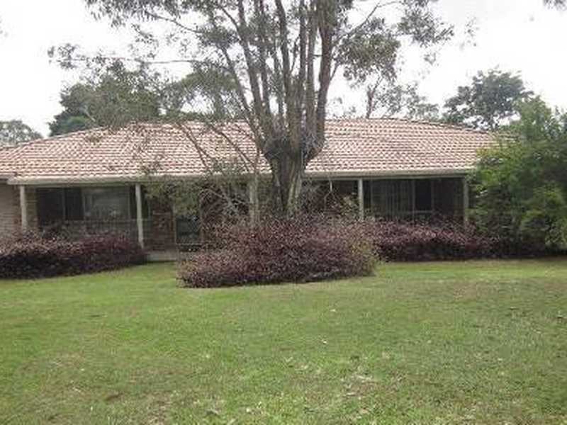 10 Tokai Court, Petrie QLD 4502