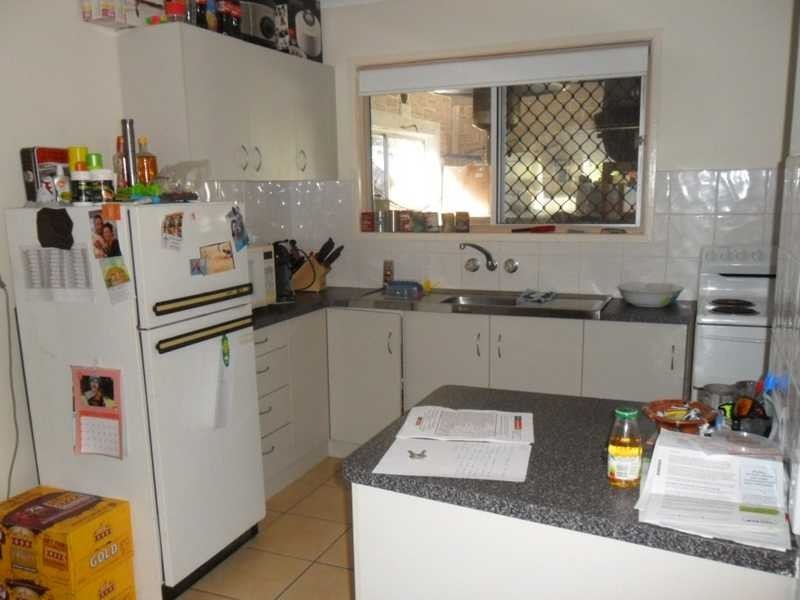 10 Fiona Street, Beachmere QLD 4510