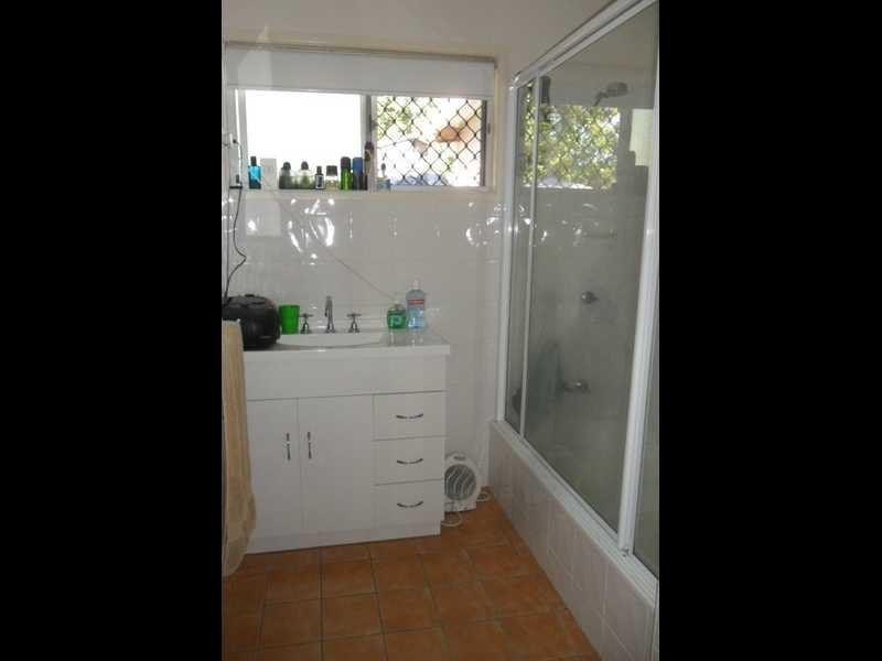 10 Fiona Street, Beachmere QLD 4510