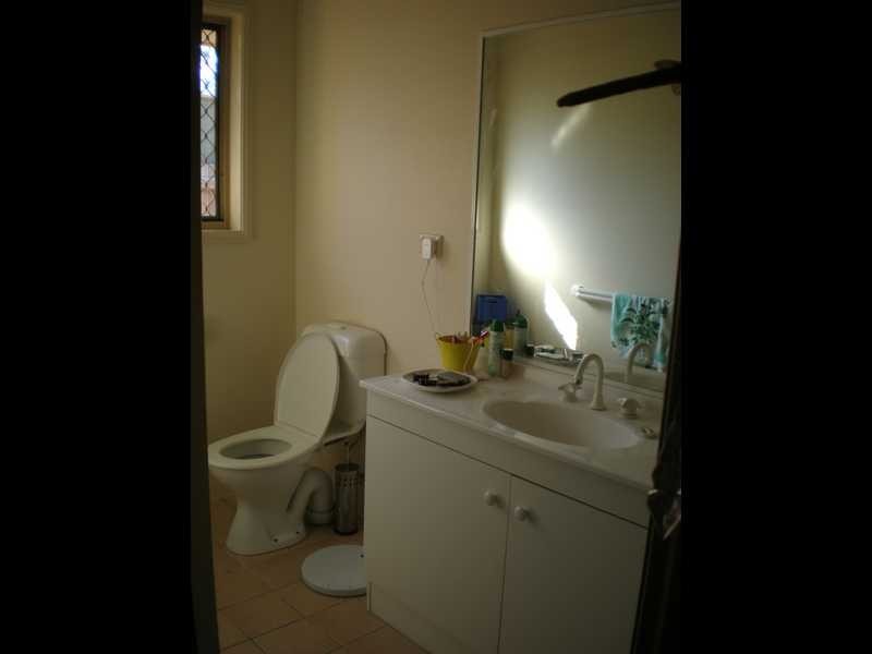 7 Water Street, Kallangur QLD 4503