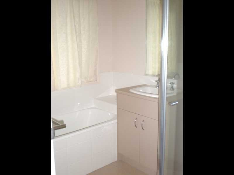 26 Williams Crescent, North Lakes QLD 4509